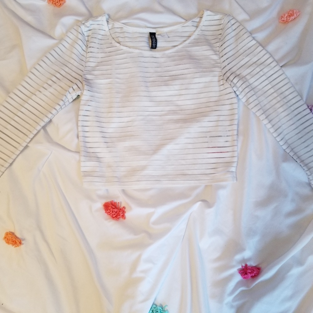H&M cropped white stiped long sleeve